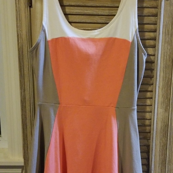 Sun Dress - Picture 2 of 5